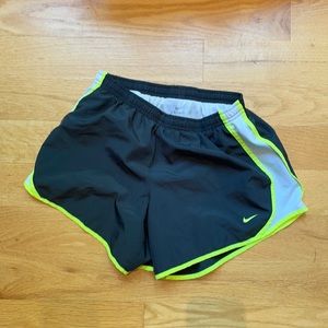 Nike Girls Shorts XL